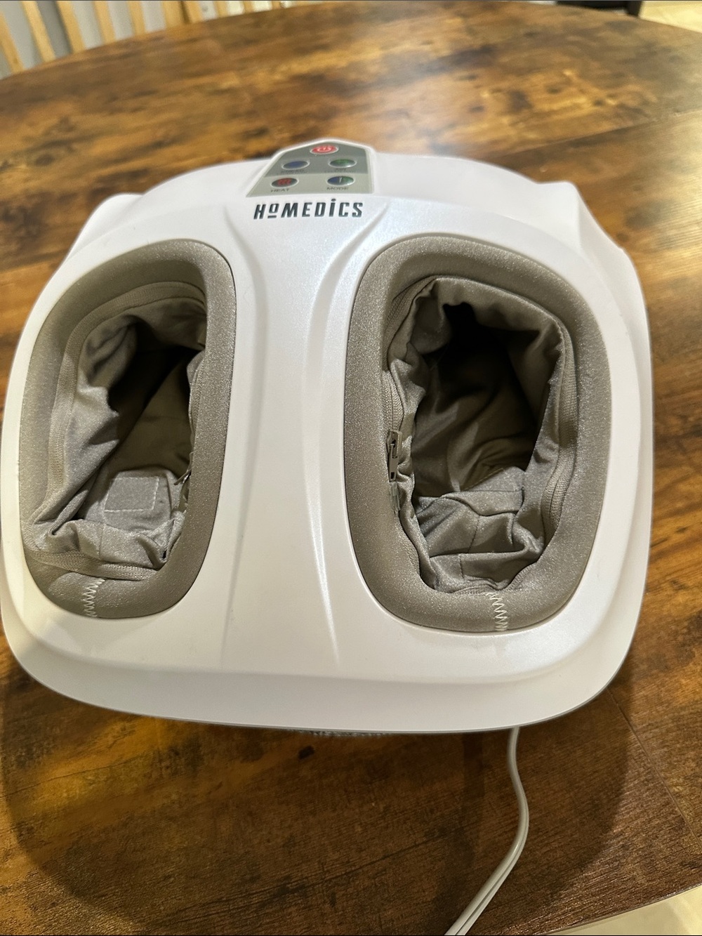 Homedics White Foot Massager with Light Gray Liners and Simple Controls